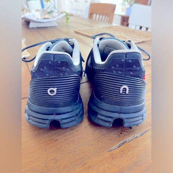 On Running  CLOUDSTRATUS Size W6 Navy Blue Athletic Shoes;GREAT CONDITION! - Picture 16 of 16
